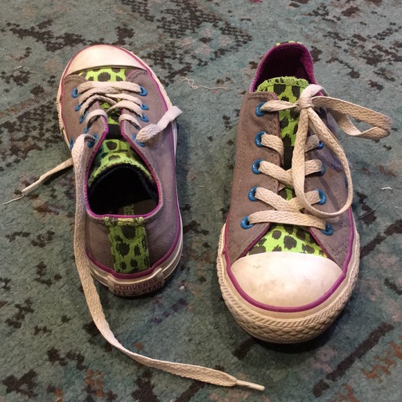 Girls converse - Picture 3 of 4